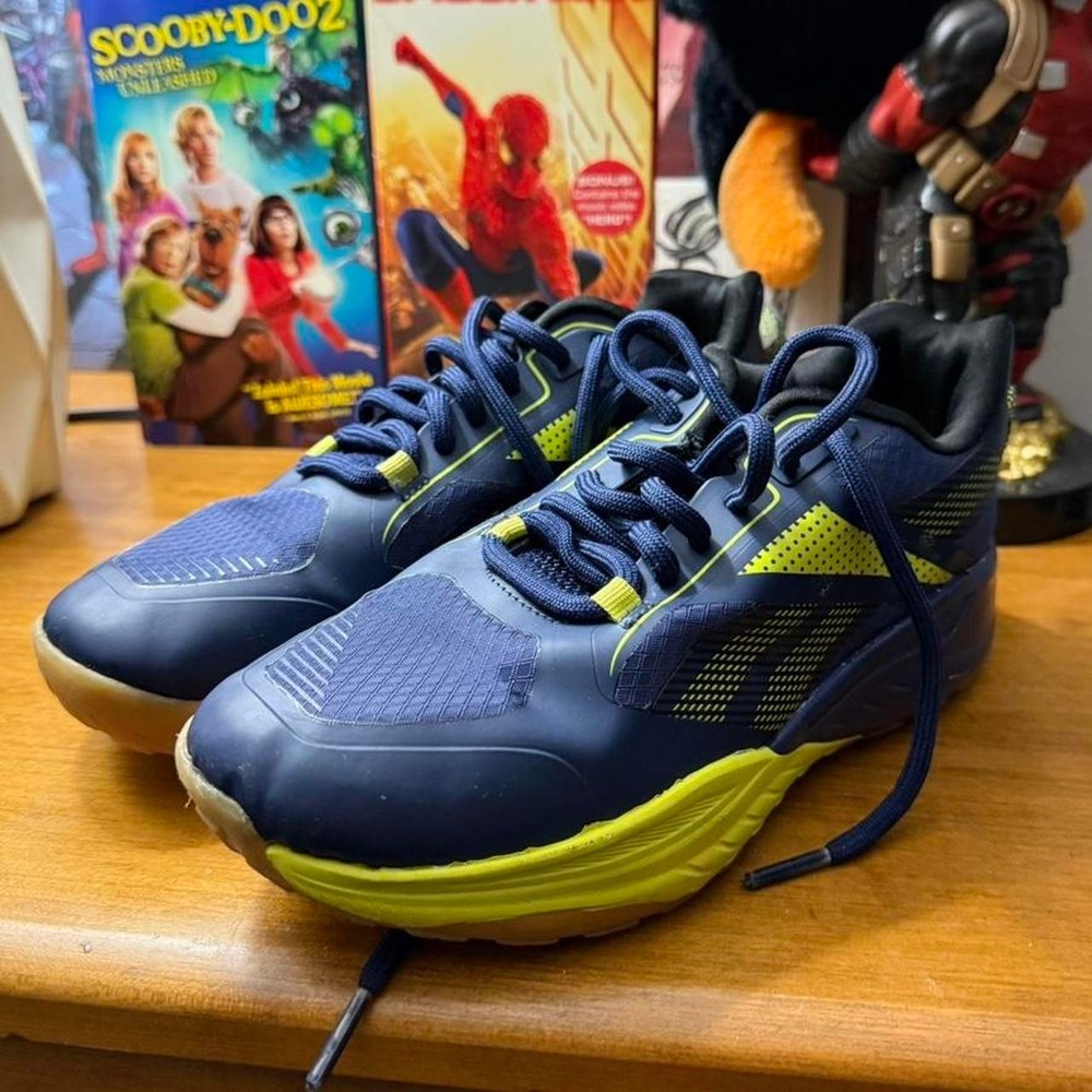 Kids‎ Blue and lime Reebok sneakers - size 2